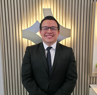 Dr. Mauricio Sánchez